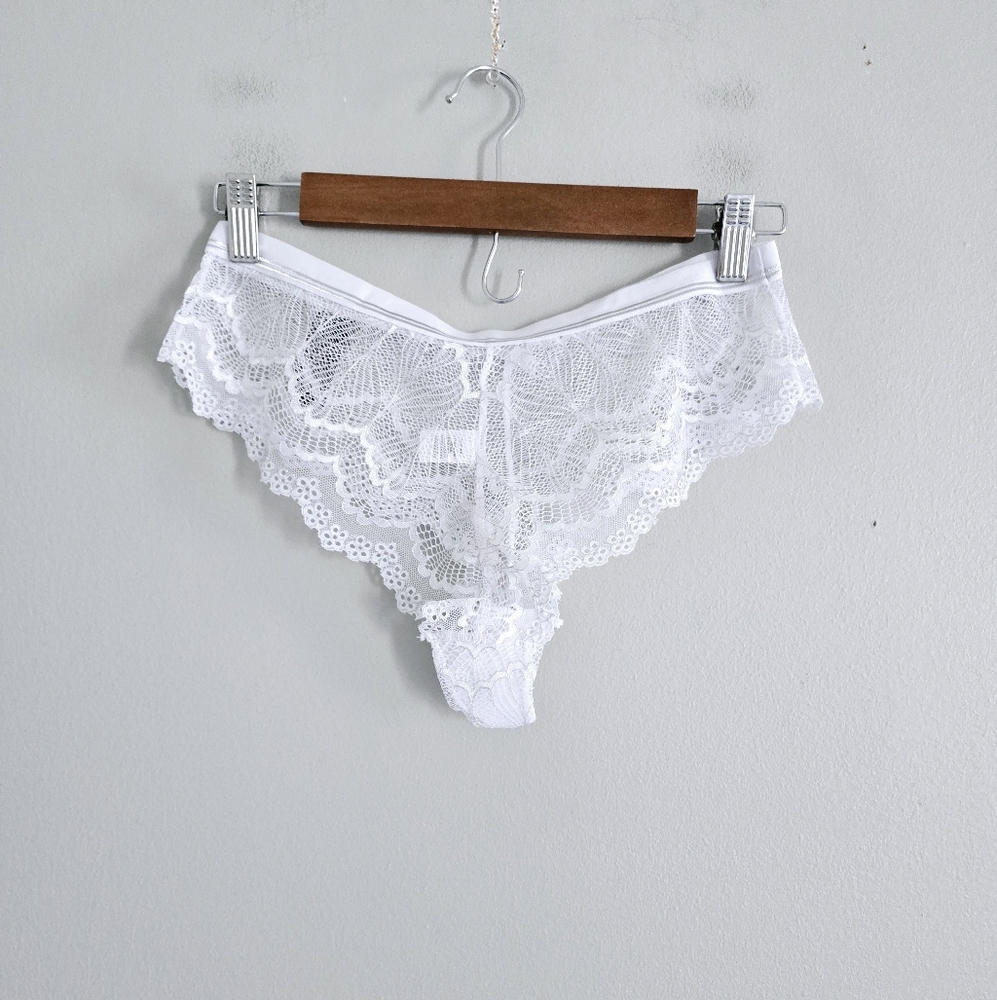 Frederick's Of Hollywood White Lace Underware L NWT